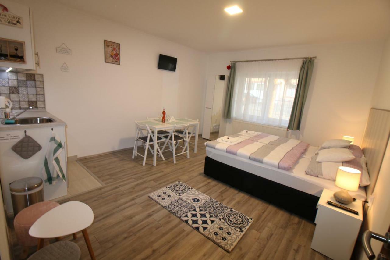 Szent Ivan Apartman Eger Exterior photo